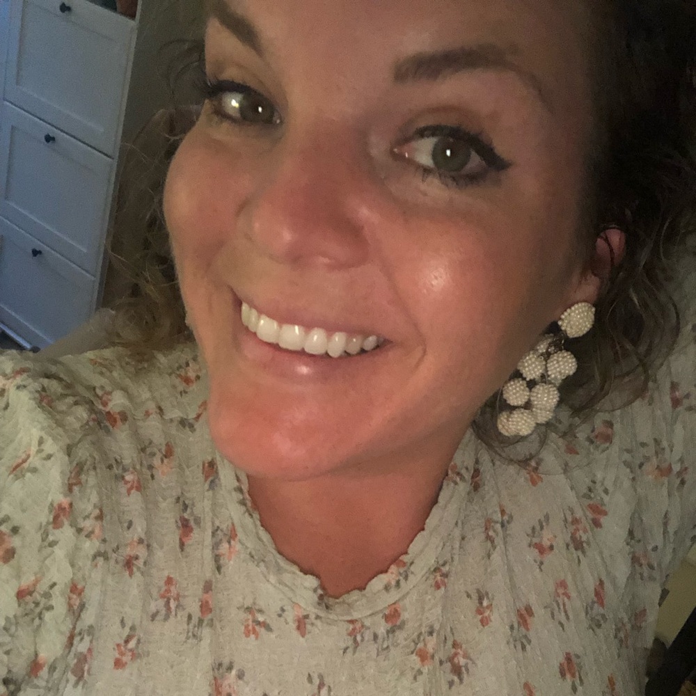 Meet your Posher, Lauren